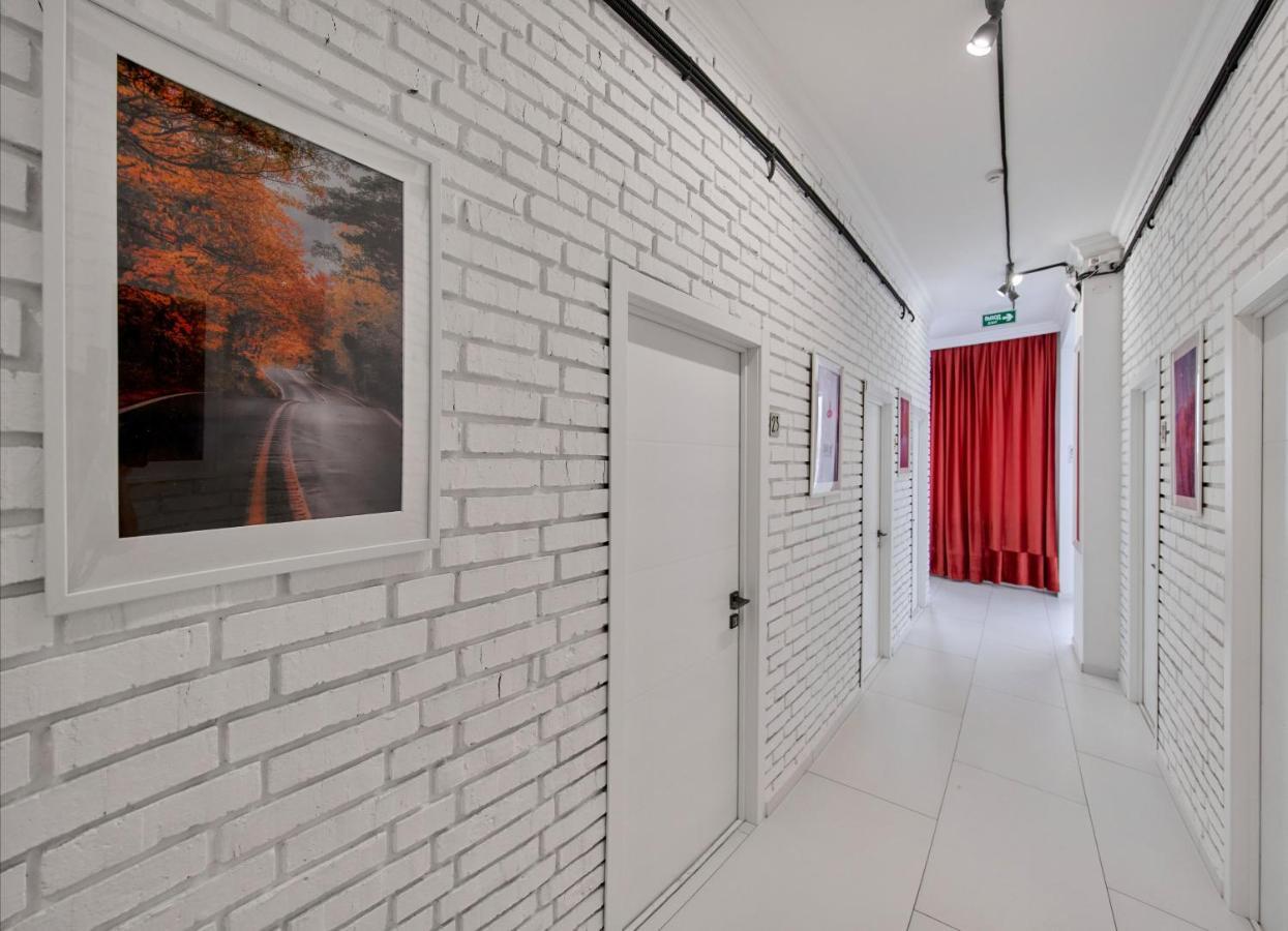 אסטנה Hannah Inn Budget Hotel מראה חיצוני תמונה