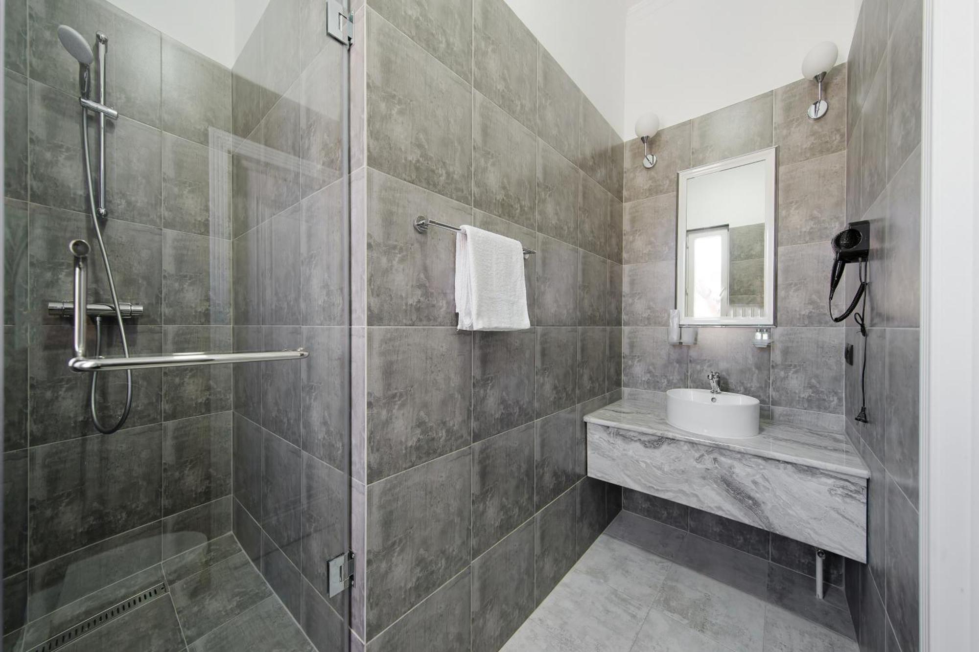 אסטנה Hannah Inn Budget Hotel מראה חיצוני תמונה