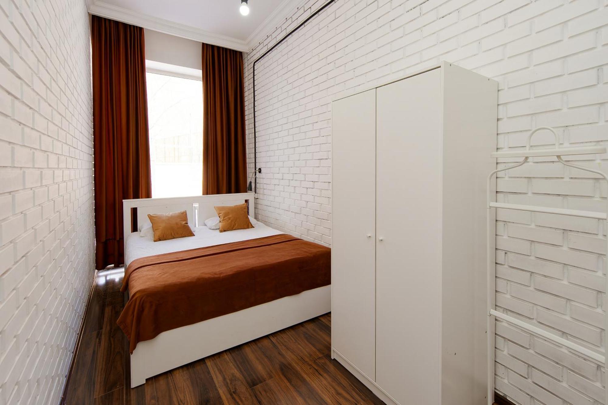 אסטנה Hannah Inn Budget Hotel מראה חיצוני תמונה
