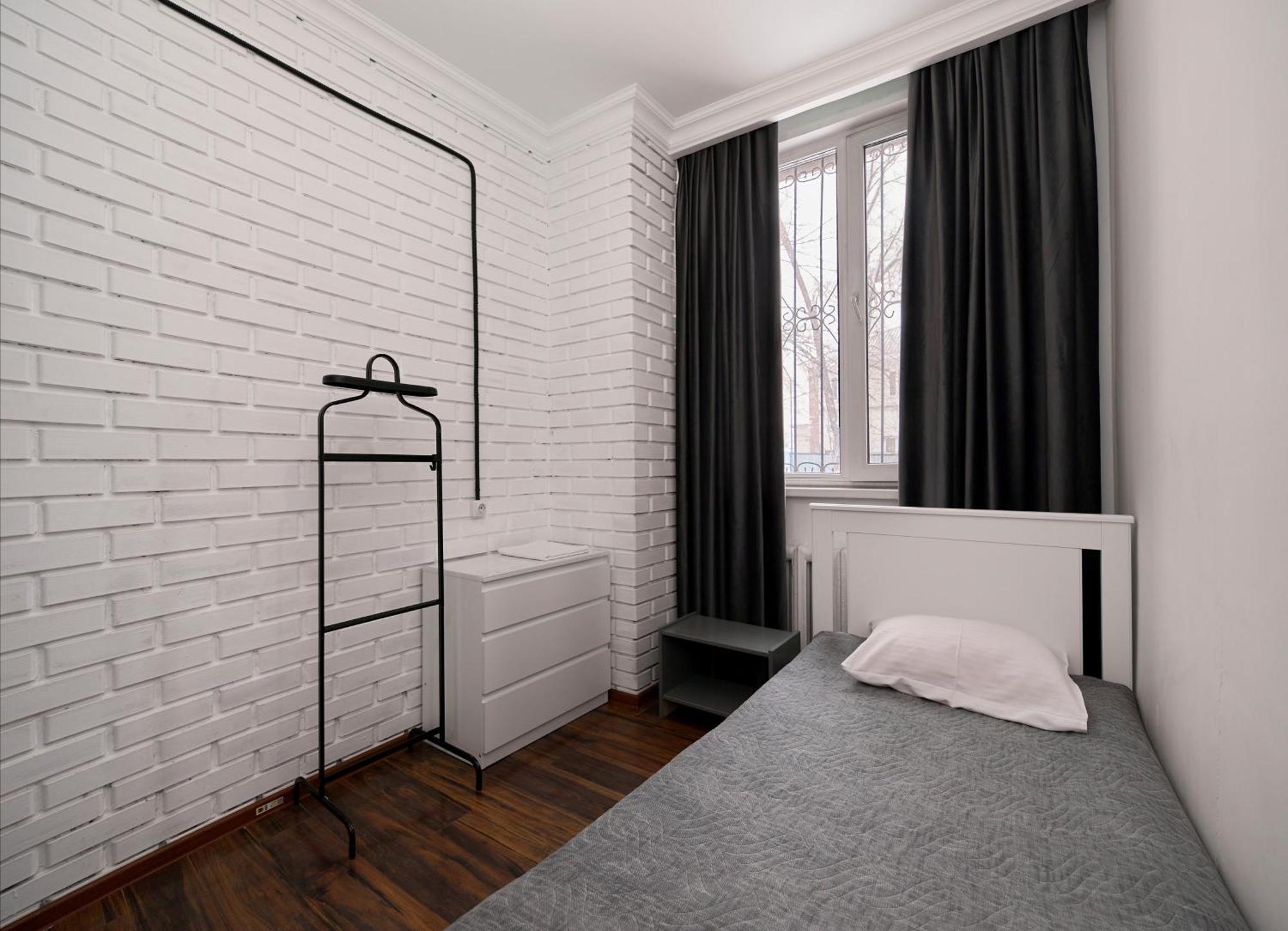 אסטנה Hannah Inn Budget Hotel מראה חיצוני תמונה