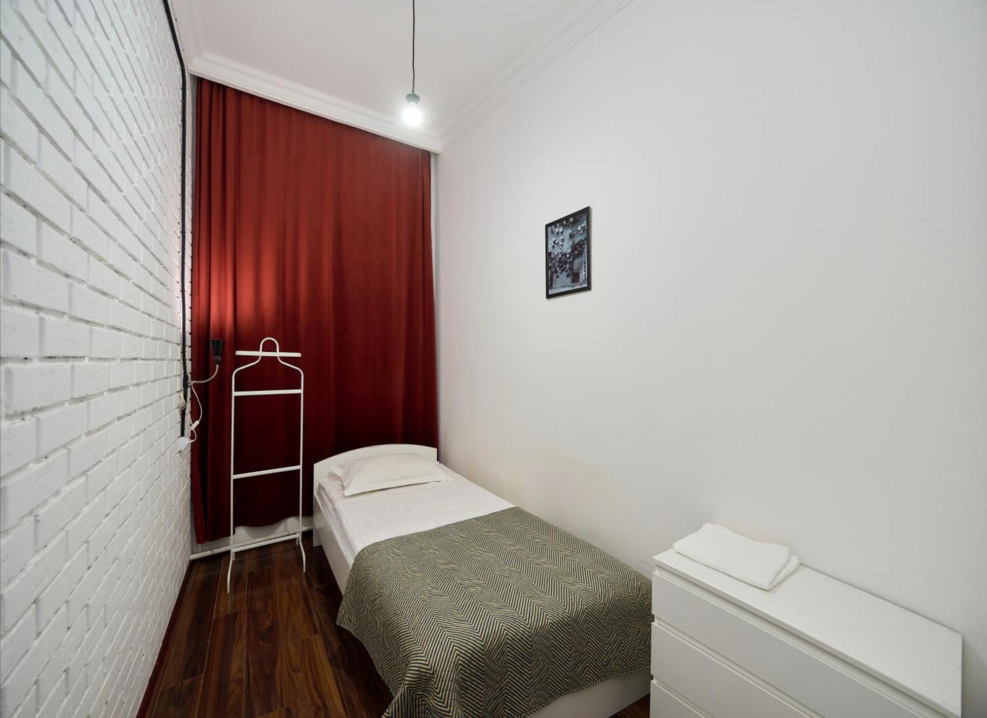 אסטנה Hannah Inn Budget Hotel מראה חיצוני תמונה