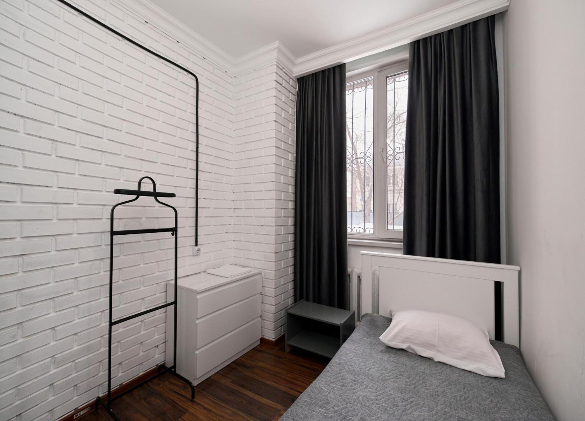 אסטנה Hannah Inn Budget Hotel מראה חיצוני תמונה