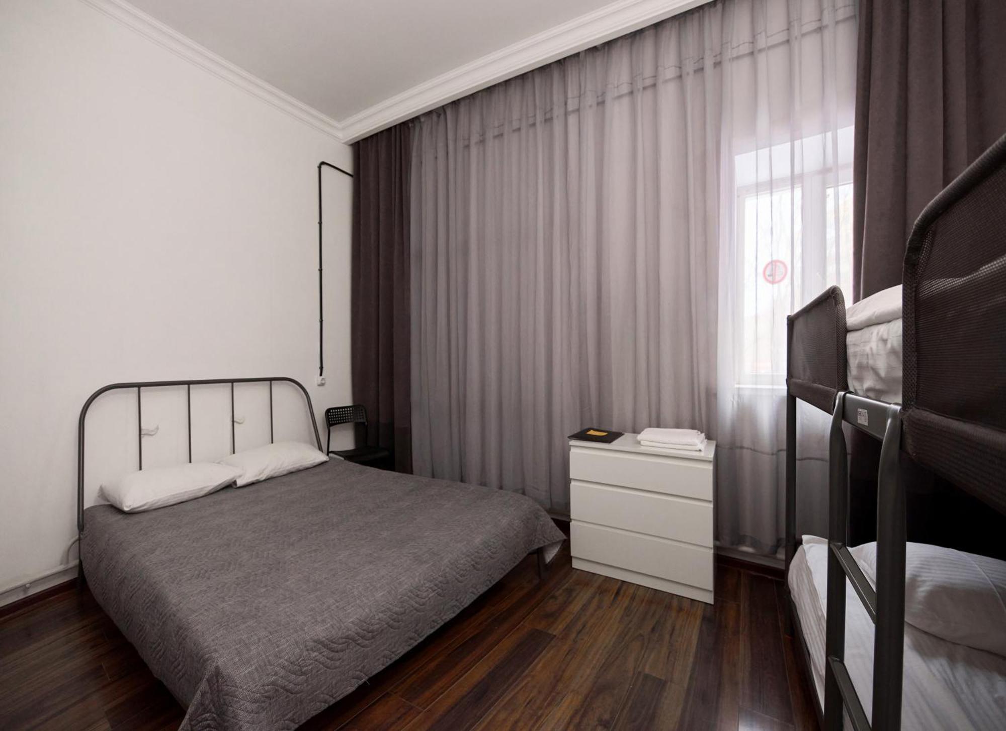 אסטנה Hannah Inn Budget Hotel מראה חיצוני תמונה