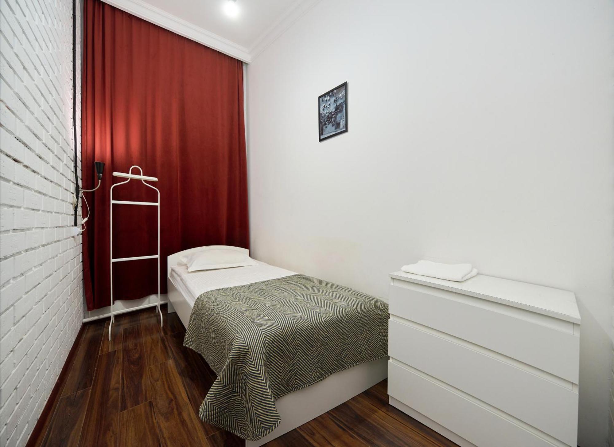 אסטנה Hannah Inn Budget Hotel מראה חיצוני תמונה