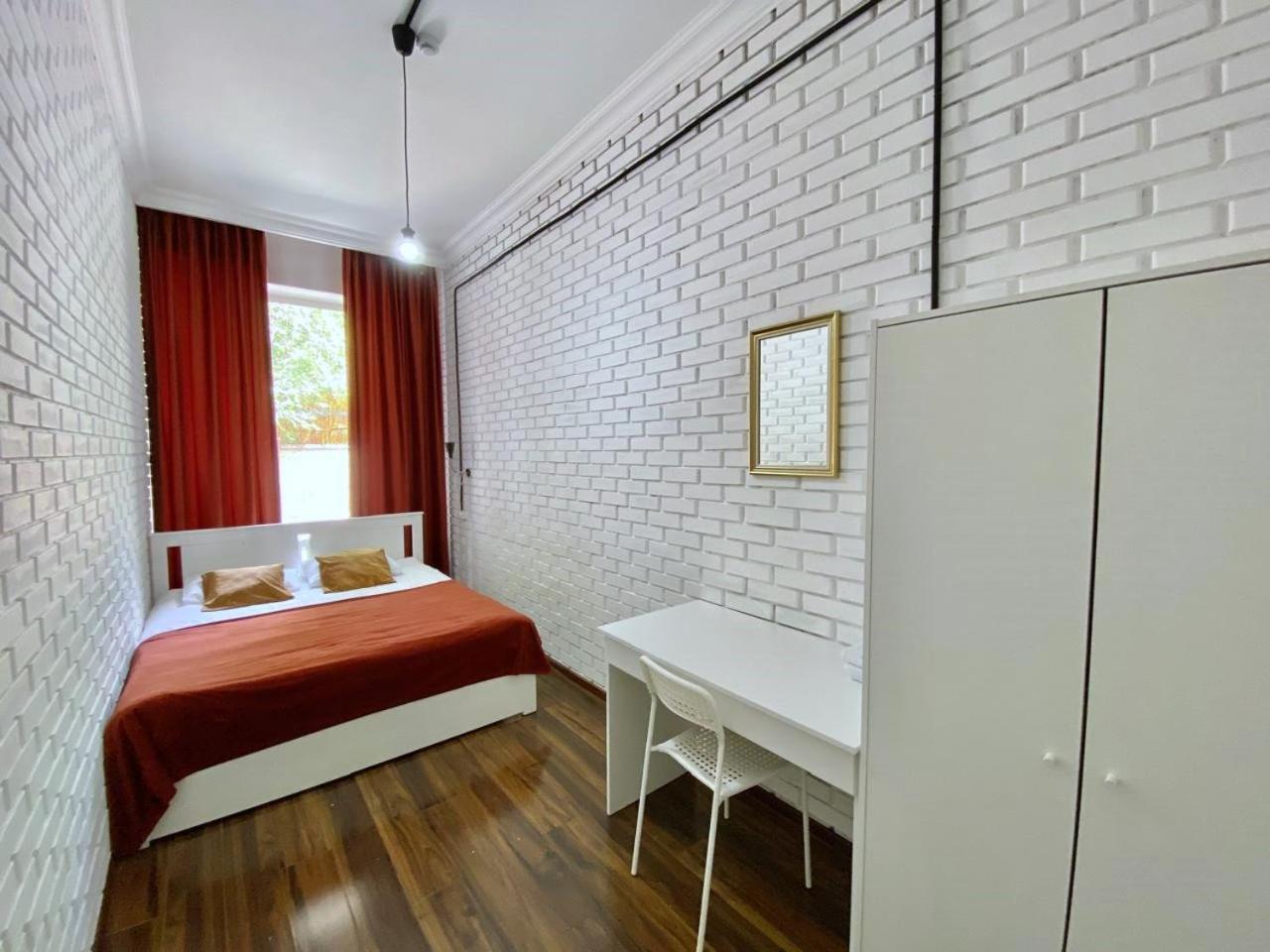 אסטנה Hannah Inn Budget Hotel מראה חיצוני תמונה